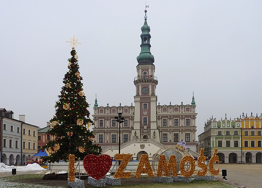 Rynek Wielki grudniowo, witecznie i bez niegu