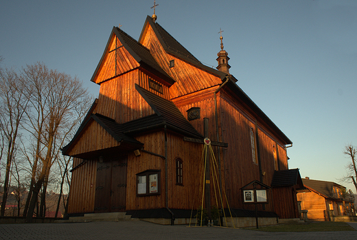 Koci parafialny w.w. Jakuba Starszego i Katarzyny Aleksandryjskiej w Raciechowicach -1720r.