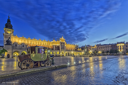 Krakowski rynek przed wschodem