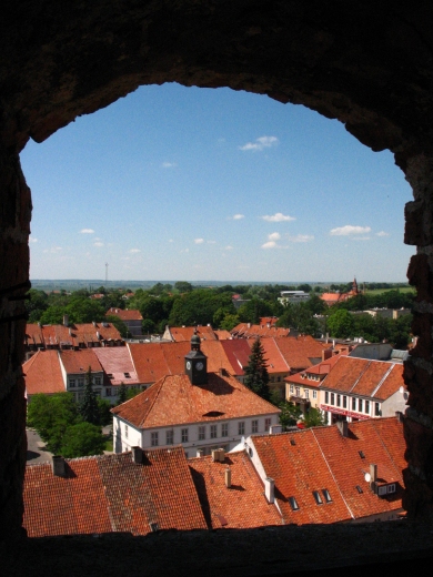 Reszel - widok z zamku na rynek z ratuszem