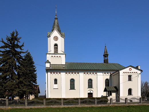 Bronw- neogotycki koci parafialny Najwitszego Serca Pana Jezusa z lat 18741877