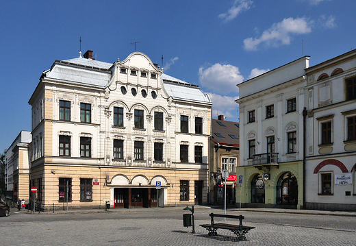 Cieszyn. Gmach Poczty Polskiej w rynku.