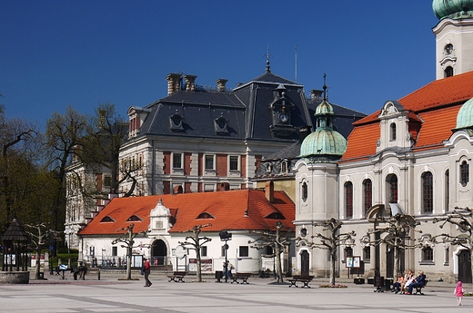 Wiosenny spacer po Pszczynie. Widok z rynku na Paac.