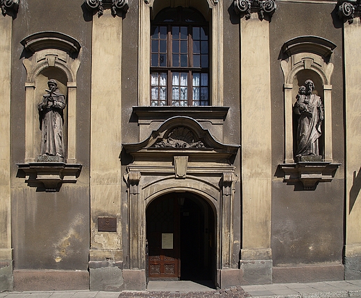 Cieszyn. Portal kocioa w.Krzya .