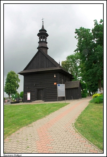 Kazimierz Biskupi - cmentarny koci w.Izaaka z 1640r.