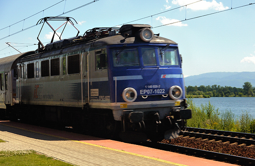 EP07-1022 spki PKP Intercity na stacji Goczakowice-Zdrj