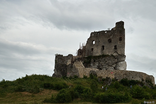 Ruiny zamku w Mirowie - połowa XIVw.