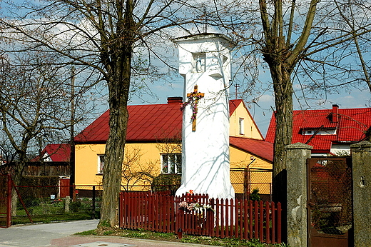 Maogoszcz - kapliczka przydrona