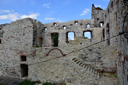 Rudno - ruiny zamku Tenczyn.