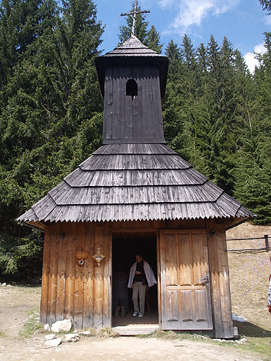 Tatry. Dolina Chochoowska. Kapliczka na Polanie Chochoowskiej.