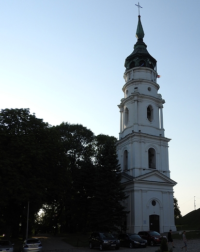 Bazylika Narodzenia Najwitszej Maryi Panny - dzwonnica