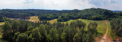 Widok z zamku w Bobolicach na okolicę.
