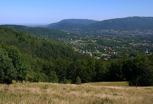 Z Mesznej na Magur. Widok na Beskid May.