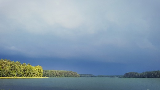 Jezioro Mikaszewo - przejcie frontu burzowego  