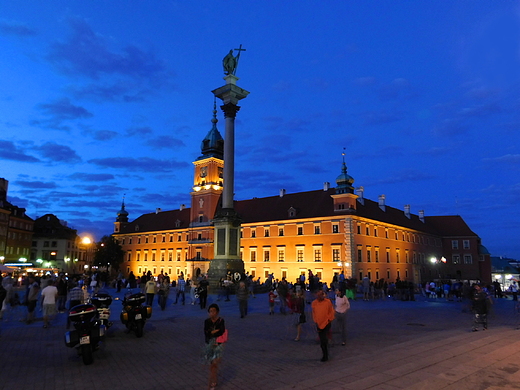 Warszawa. Zamek Krlewski wieczorem