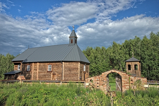 drewniana cerkiew greckokatolicka unicka z 2 po. XVII w.