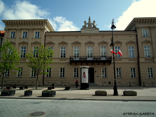 Paac Uruskich-Czetwertyskich przy Krakowskie Przedmiecie 30 w Warszawie - siedziba Wydz.Geografii i Studiw Reginalnych.