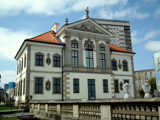 Zamek Ostrogskich w Warszawie - obecnie Muzeum Fryderyka Chopina.