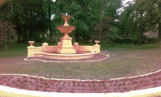 Szamotuy - Fontanna Park im. T.Kociuszki