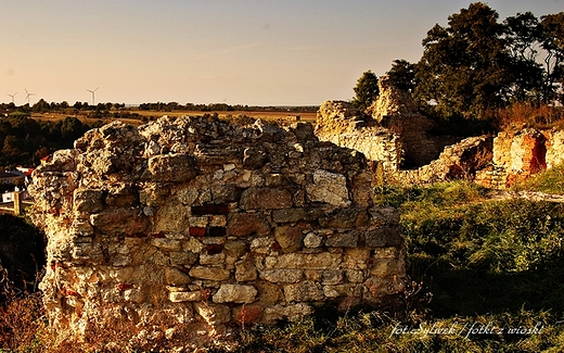 Ia. Ruiny zamku.