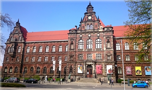 Gmach Muzeum Narodowego we Wroclawiu