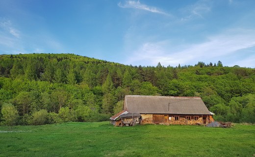 Stara emkowska chya w Maastowie. Besid Niski