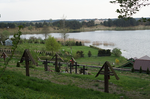 Koci w. Marcina w Borzyszkowach -cmentarz