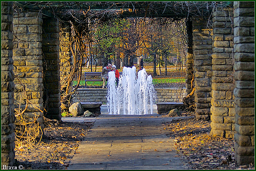 Zamek w ywcu - park zamkowy