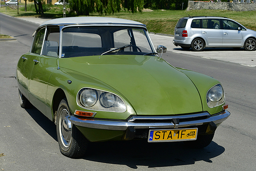 Brzydkie kacztko Citroen DS