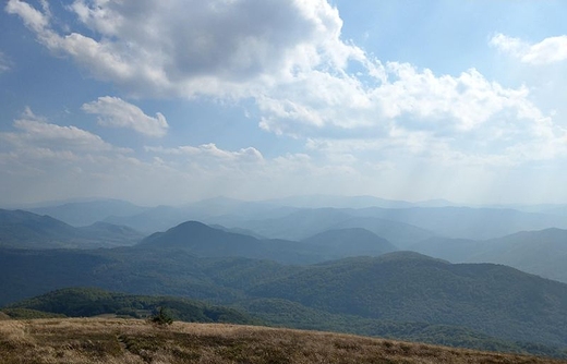 Widok z Tarnicy na Bieszczady ukraiskie