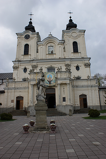 Dukla, koci bernardynw p.w. w. Jana z Dukli