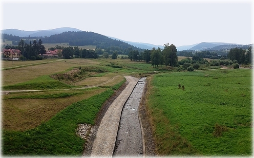 Zapora na rzeczce Morawka