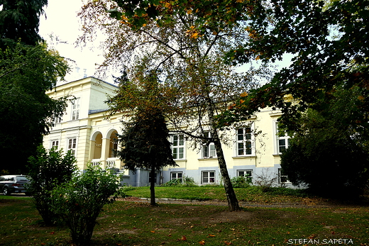 Paac Zakrzeskich w Sieborowicach - obecnie Pastwowy Dom Dziecka.