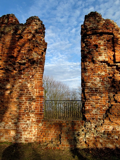 Fragment ruin