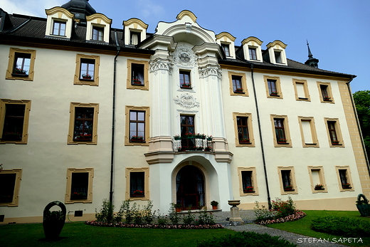 Pałac w Kamieniu Śląskim XVIIXVIII w.z sanktuarium św.Jacka