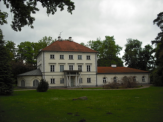 Park Natoliski w Warszawie. Oficyna dworska.