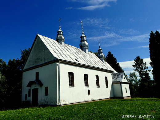 prawosławna cerkiew fililna do 1956 greckokatolicka pw. NMP z 1899 przebudowana w 1928 - obecnie należy do parafii w Morochowie.