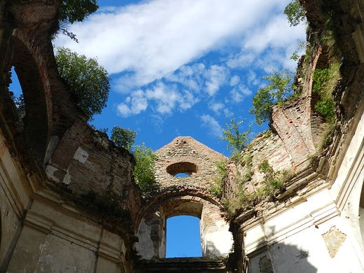 Ruiny klasztoru karmelitw w Zagrzu