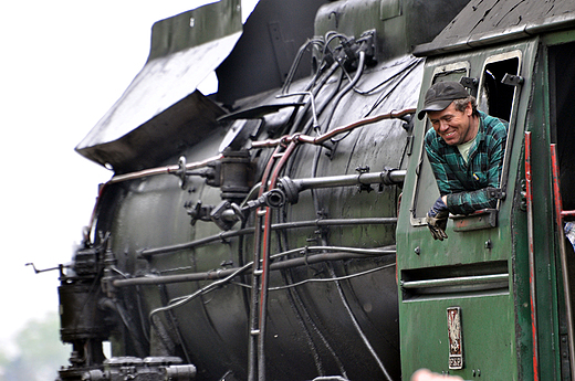 Parowz z Chabwki zaraz ruszy na parad. Wolsztyn 2010