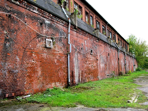 Hangar Zachodni z zewntrz