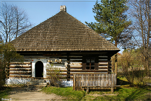 Skansen w  Wygiezowie - dom Buliskich z Chrzanowa z 1804 r.