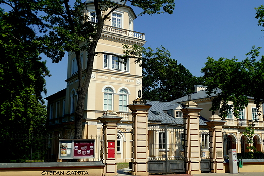 Paac rodziny Ostrowskich - zaoycieli miasta Tomaszw Mazowiecki