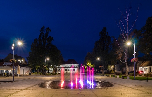 Rogono - rynek miasta po rewitalizacji