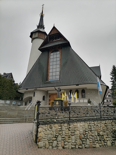 Narodowe Sanktuarium Matki Boej Fatimskiej na Krzeptwkach