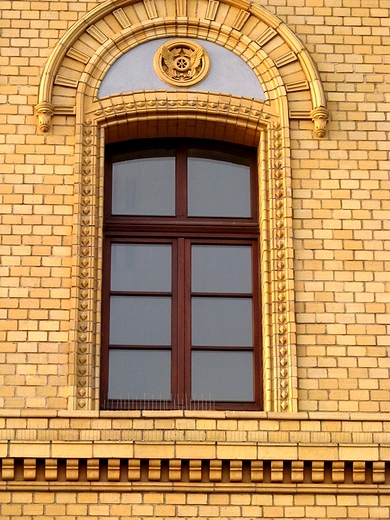 Jedno z okien dworca