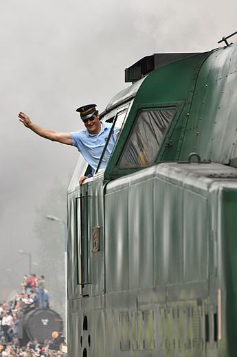 Wgierski maszynista pozdrawia wolsztysk publiczno. Dni Pary 2010