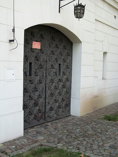 Boczne drzwi