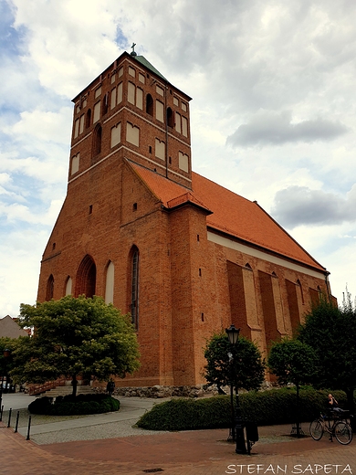 Bazylika pw. cicia w.Jana Chrzciciela z XIV w. w Chojnicach.