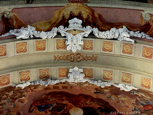 Sklepienie w pocysterskim opactwie w Krzeszowie europejskiej perece baroku.