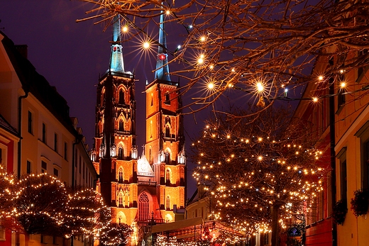 Katedra we Wrocławiu w świątecznych światełkach